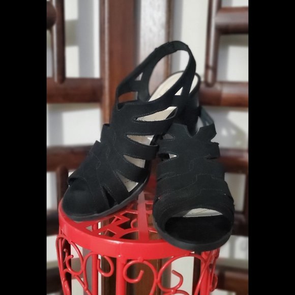 Dexflex Comfort Strappy Block Heels Stretch Sandals (Size 7.5) - Picture 2 of 10